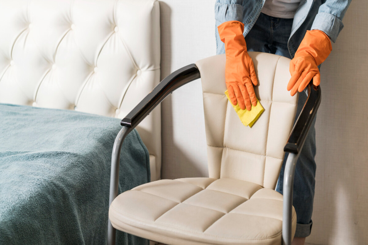 Armchair & Dining Chair Cleaning