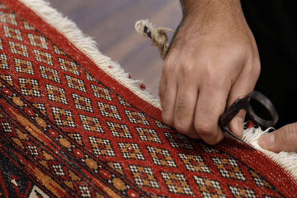 rug Securing Loose Threads & Edges